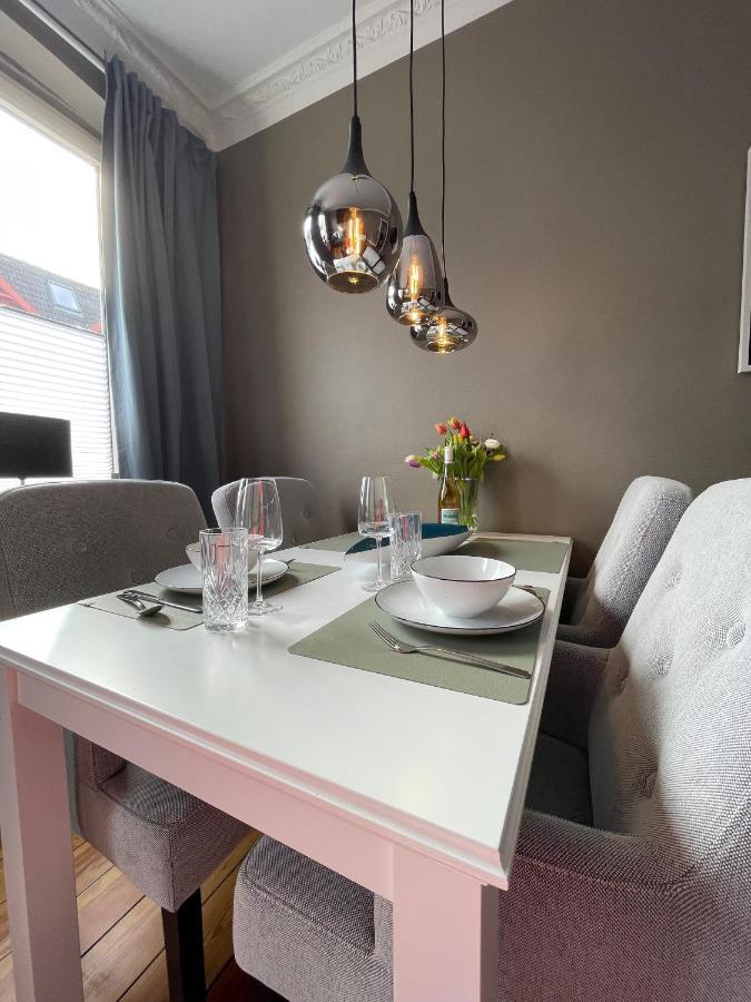Altbaucharme Deluxe Mit Balkon In Zentraler Lage Apartment Kiel Ngoại thất bức ảnh
